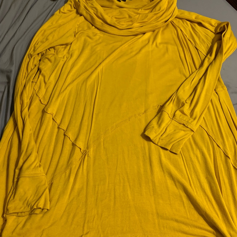 YELLOW SIZE 1X TUNIC SWEATER